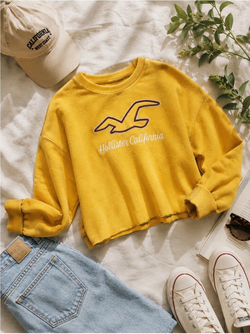 Hollister yellow crop sweater top XS